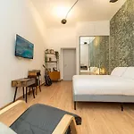 The Artist's Nest - On The Navigli *