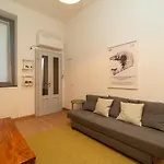 The Artist's Nest - On The Navigli דירה