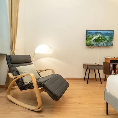 The Artist's Nest - On The Navigli Daire Milano