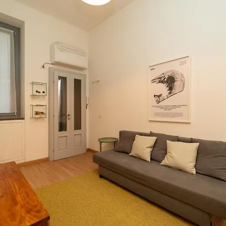 The Artist's Nest - On The Navigli Daire