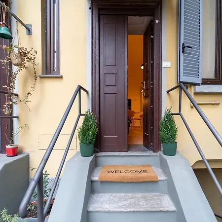 The Artist's Nest - On The Navigli